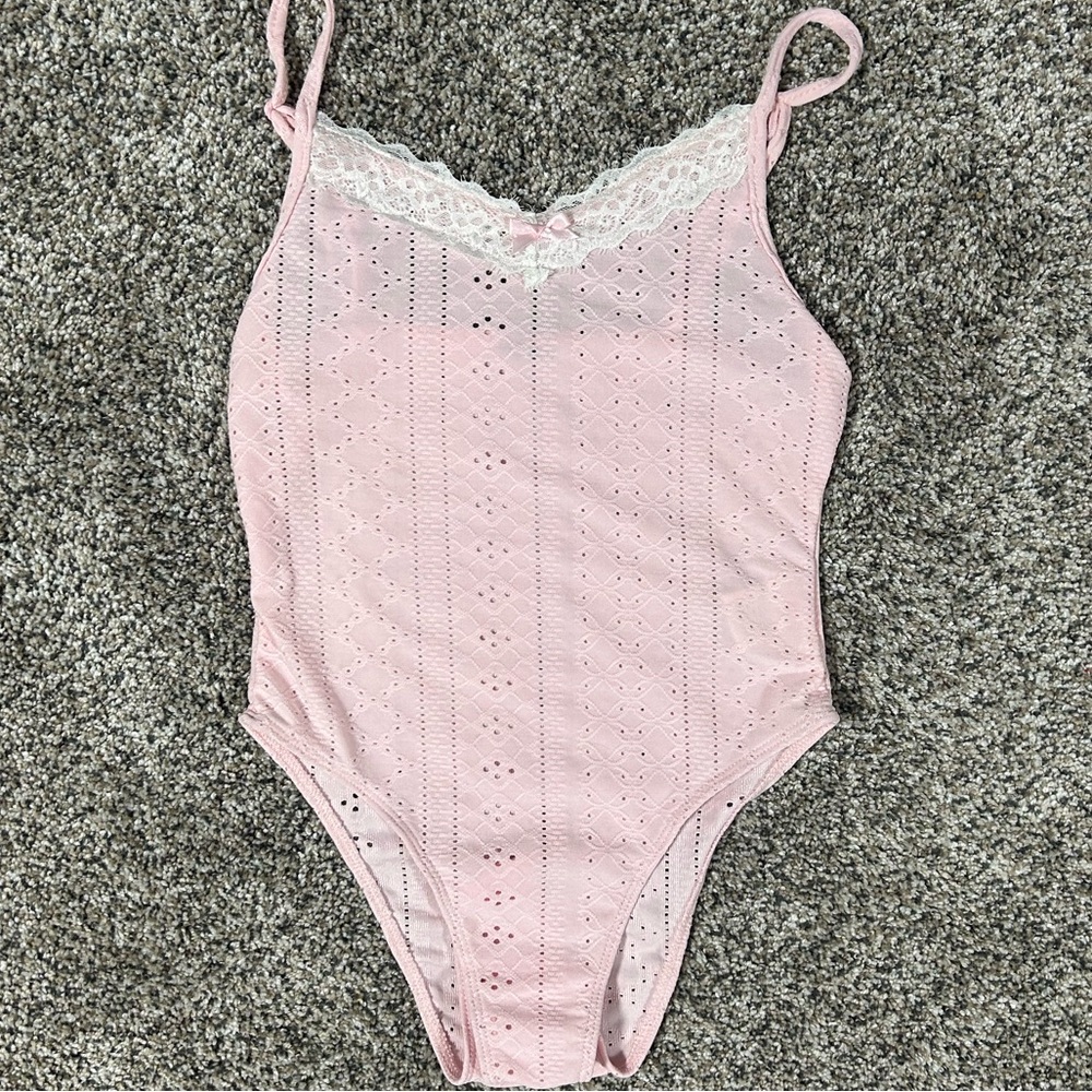 Dainty bodysuit 🎀